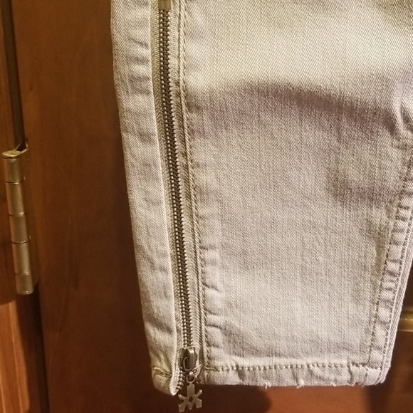 Antique Rivet Khaki Jeans - Picture 9 of 16